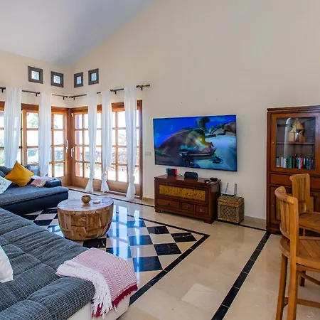 Villa Vistas Al Mar *